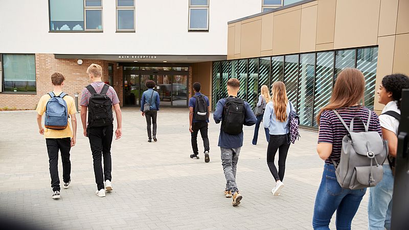 Los consejeros de Educación de nueve comunidades socialistas se movilizan contra el 'pin parental'