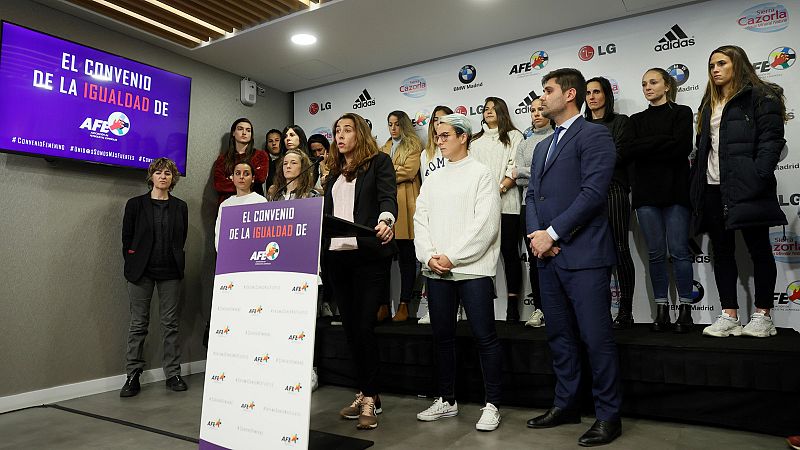 Las futbolistas de Primera se sienten "ninguneadas" y no descartan otra huelga por el convenio