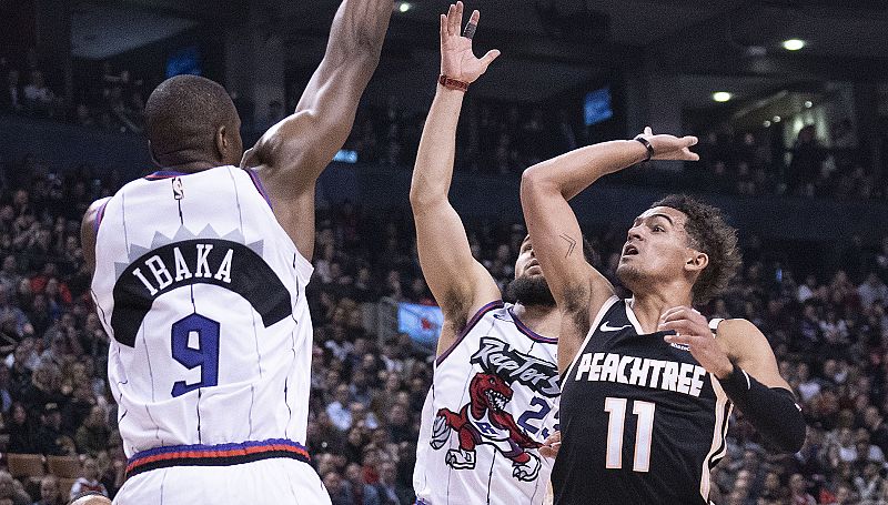 Ibaka sobresale en una nueva jornada jornada de homenajes a Bryant en la NBA