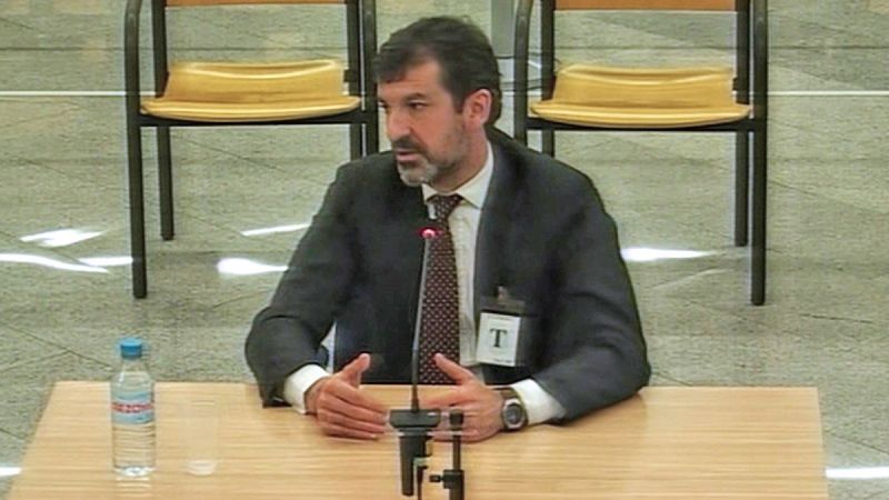 El ex número dos de Trapero reconoce que había un plan "no escrito" para detener a Puigdemont antes del 1-O