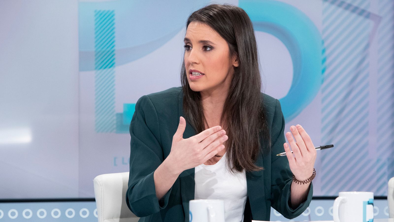 Irene Montero confía en que los Presupuestos saldrán adelante y que España tiene Gobierno "para una legislatura entera" - Los desayunos | Ver