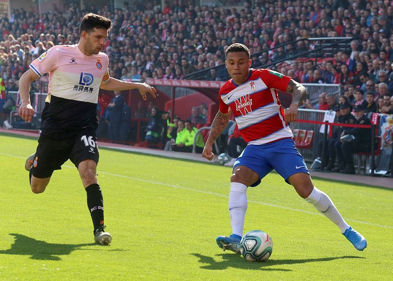 El Granada remonta y hunde al Espanyol