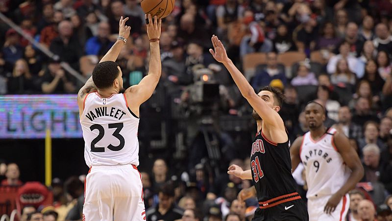 Ibaka llega a la undécima victoria seguida con Toronto