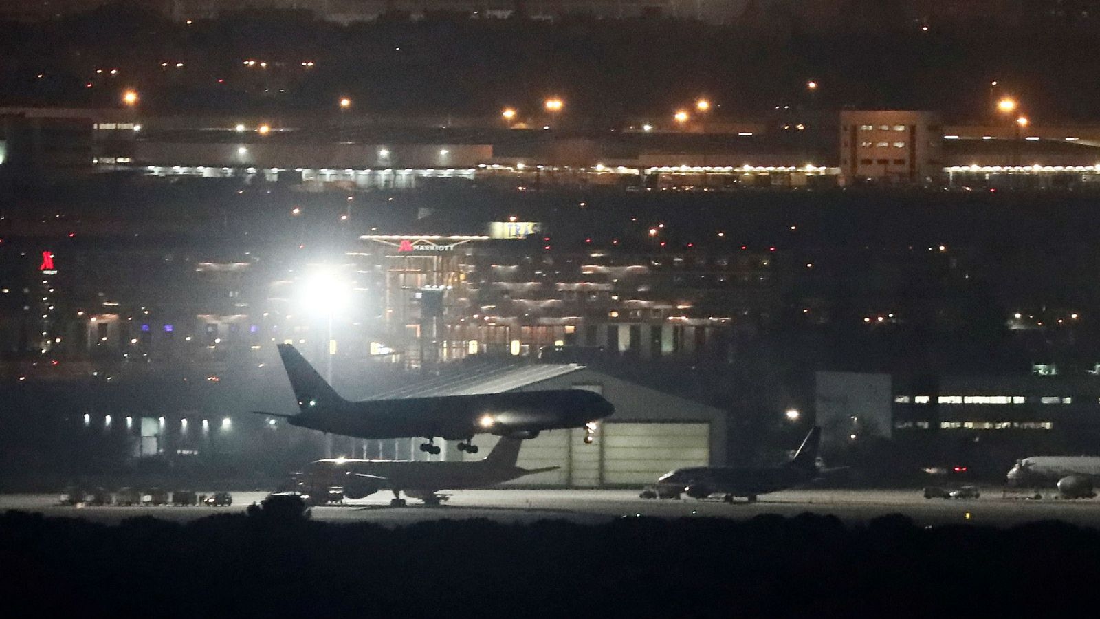Así han vivido los pasajeros el aterrizaje desde dentro del avión de Air Canada - RTVE.es | Ver