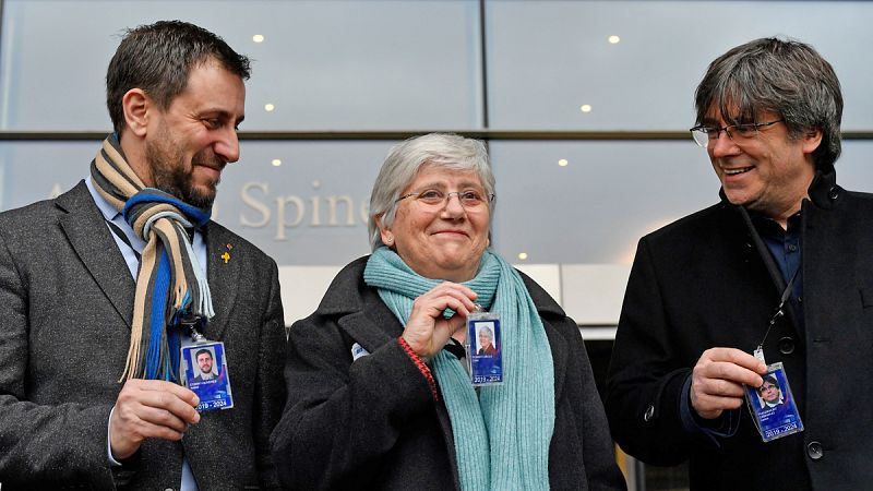 La exconsellera Ponsatí recoge su acreditación como eurodiputada