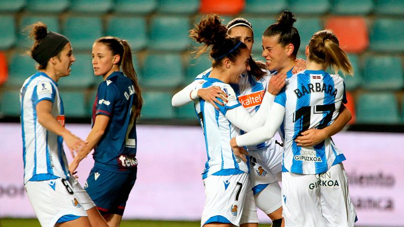 Leire Baños mete a la Real Sociedad en la final de la Supercopa