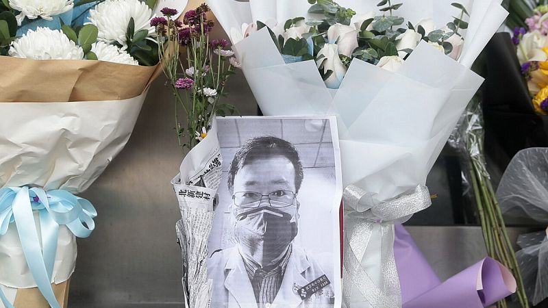 La muerte de Li Wenliang provoca una ola de indignación en China y fuerza al gobierno a abrir una investigación