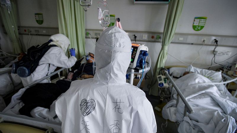 China eleva la cifra de muertos por el coronavirus a 722 y ya son más de 34.546 las personas contagiadas