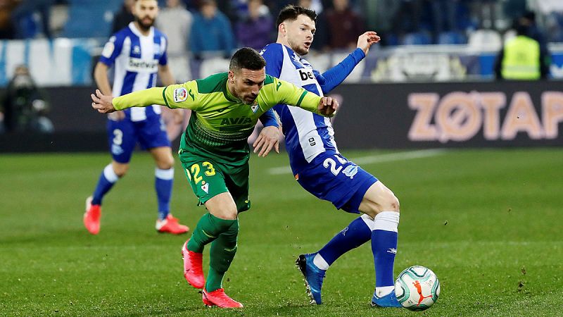 El Alavés noquea al Eibar en el segundo asalto