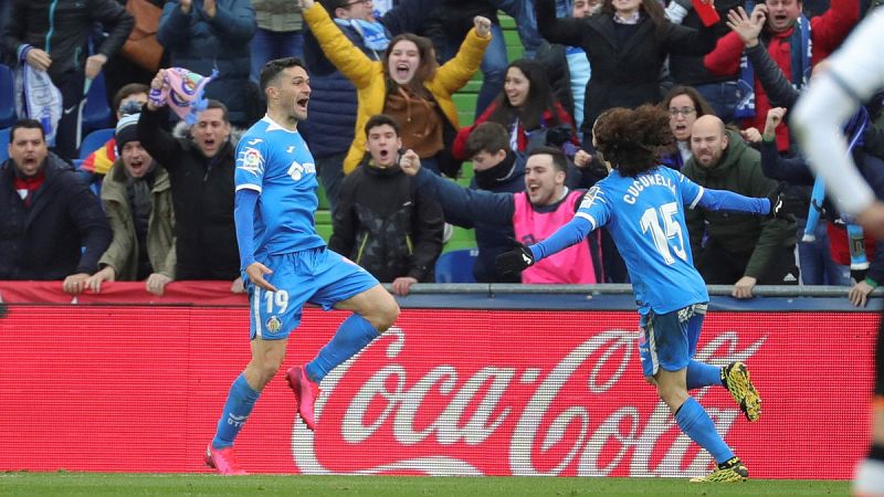 El Getafe, con un Jorge Molina estelar, golea al Valencia y se afianza en la tercera plaza