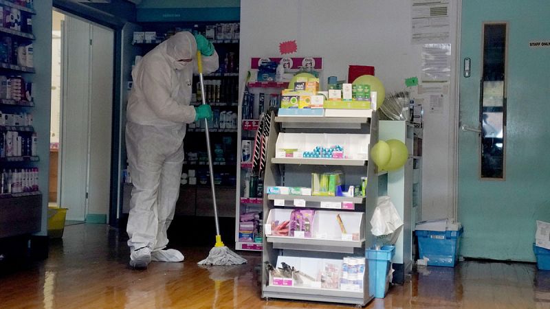 Dos de los cuatro nuevos casos de coronavirus en Reino Unido son trabajadores sanitarios