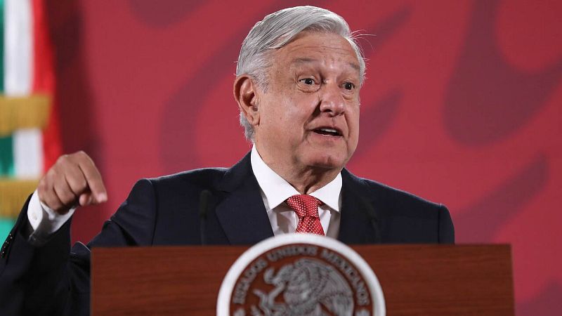 El presidente de México ordena reiniciar la investigación sobre los 43 estudiantes desaparecidos en Ayotzinapa