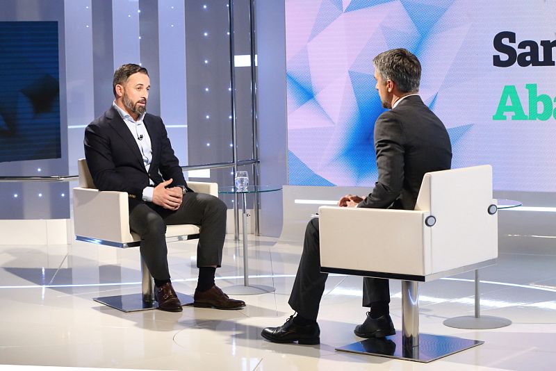 Abascal cree que los inmigrantes ilegales deben ser expulsados "en caliente, en templado o en frío"