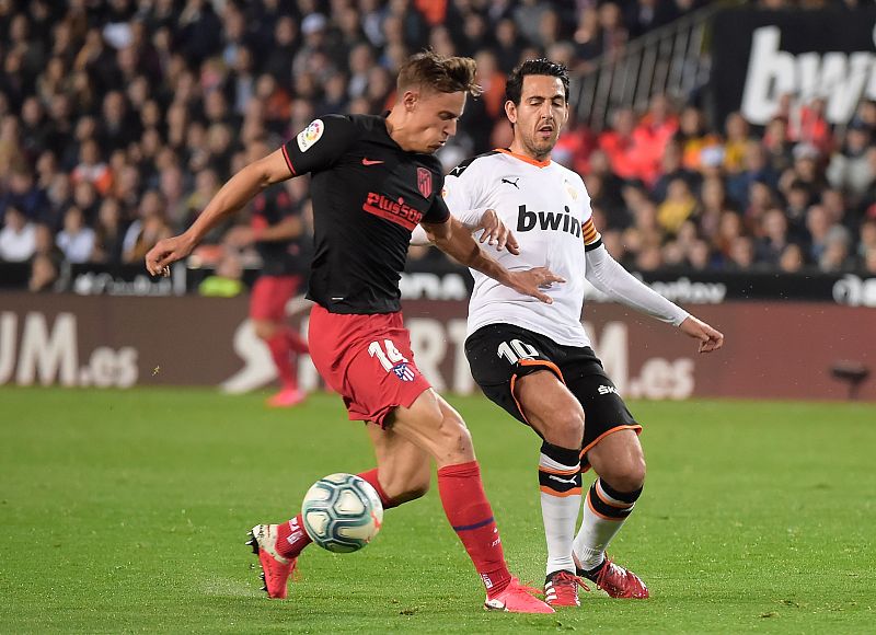 El Valencia perdona a un Atlético que resiste en puestos Champions