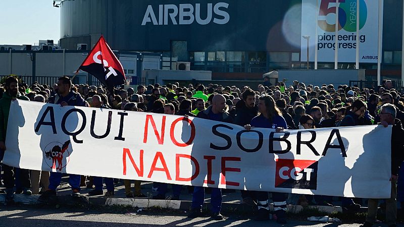 Los trabajadores de Airbus protestan contra los planes de despidos con concentraciones y paros