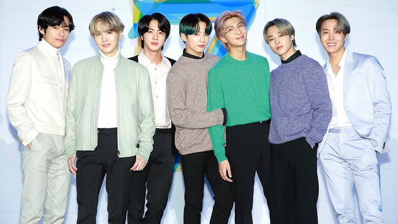 BTS visitan a Jimmy Fallon en 'The Tonight Show' y actúa en la Grand Central Terminal de Nueva York