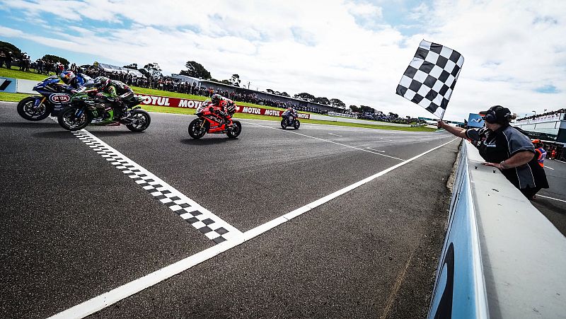 Razgatlioglu gana la primera carrera de la temporada del Mundial de Superbike