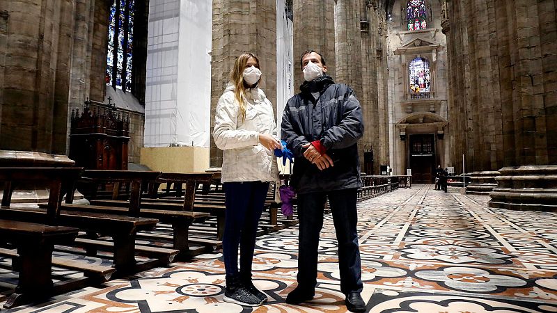 Italia obliga a mantener un metro de distancia a los clientes de los bares de la 'zona amarilla' para evitar el coronavirus