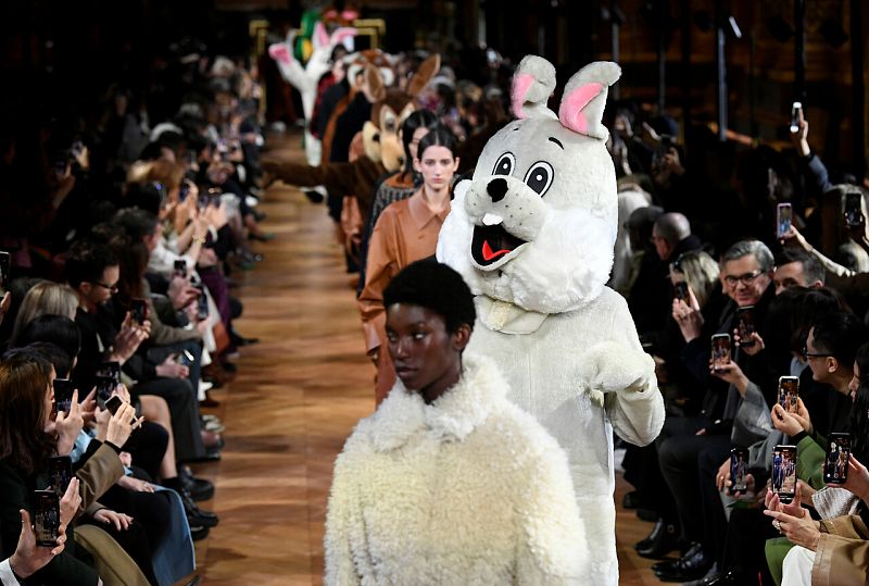 Stella McCartney lanza la moda animalista