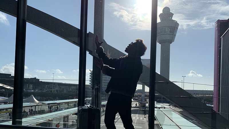 Blas Cant graba en msterdam la postal de Espaa para Eurovisin 2020