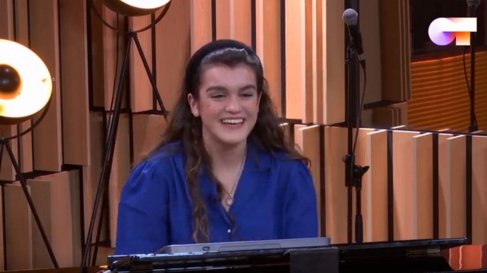 Amaia visita la Academia de Operación Triunfo 2020