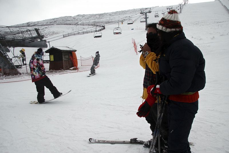 Las pistas de esquí adelantan la temporada con cientos de kilómetros de pistas abiertas