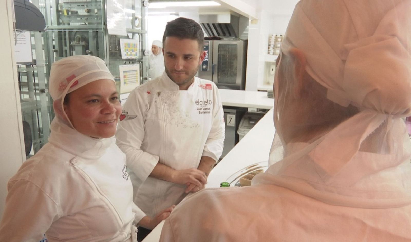 Dos mujeres enfrentadas por las FARC: "la reconciliación es posible" - RTVE.es - Informativo 24h | Ver