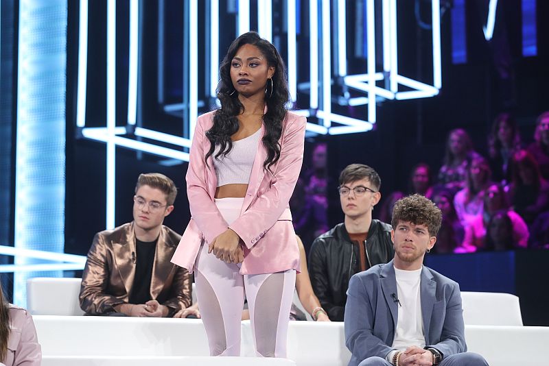 Por qué Nia de 'OT' llora al leer el libro de Beatriz Luengo