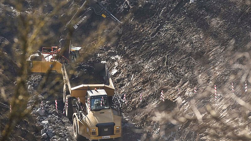 Familiares de los desaparecidos en el vertedero de Zaldibar: "No pedimos más que lo que es nuestro: los cuerpos"