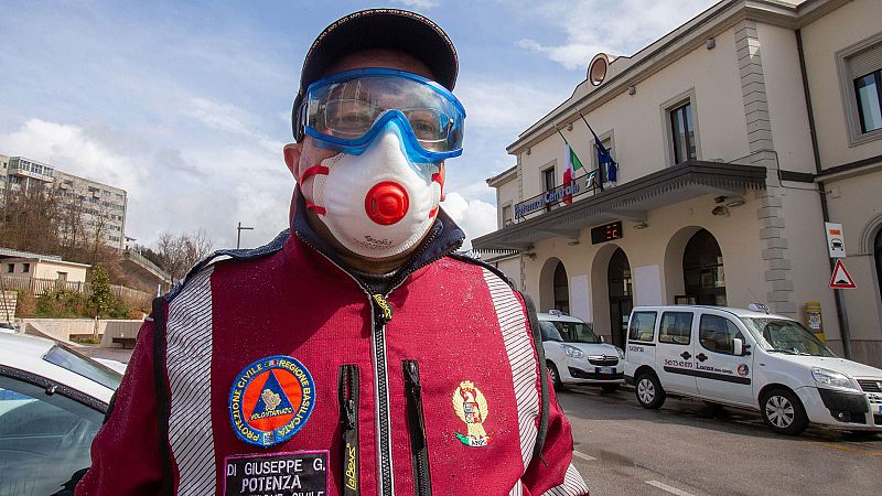 El Gobierno italiano prohíbe entrar y salir de Lombardía y catorce provincias para frenar el coronavirus
