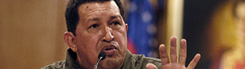 Chávez ordena a su partido que inicie una reforma constitucional que permita su reelección