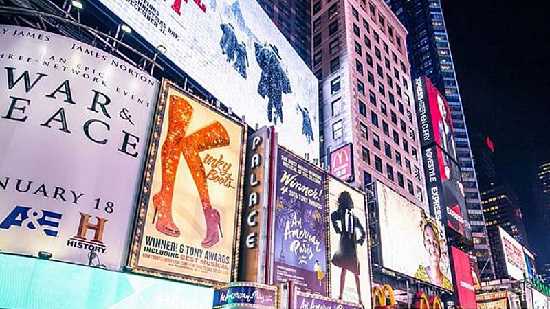 Broadway baja el telón tras prohibir Nueva York eventos de más de 500 personas
