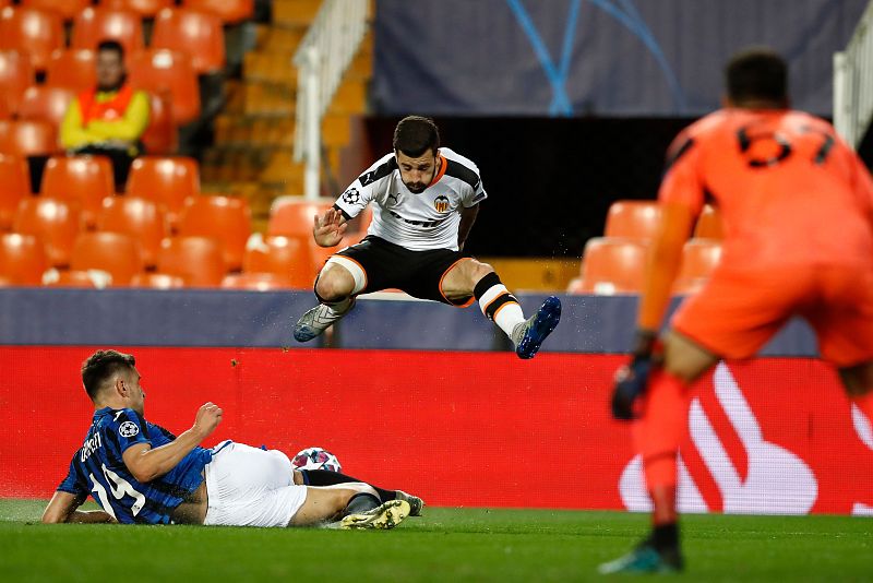 El 35% de la plantilla del Valencia da positivo por coronavirus