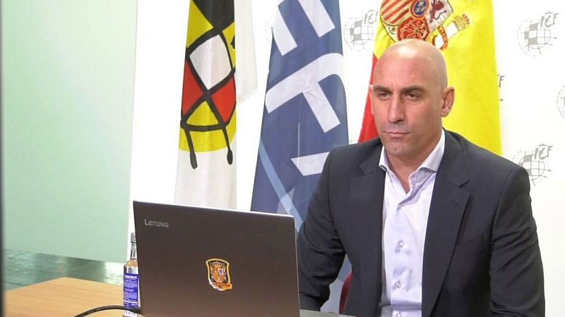 Rubiales aboga por "terminar la temporada", incluso más allá del 30 de junio, a pesar del coronavirus