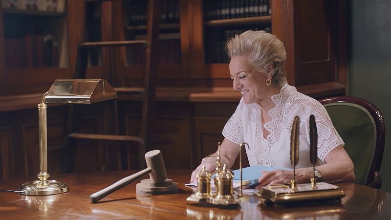 'Mujeres en La 2' refleja la lucha de las juezas para derribar el techo de cristal