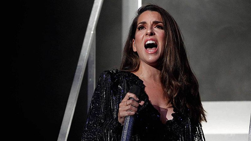 Ruth Lorenzo anima a sus vecinos a vencer al coronavirus cantando "Nessun dorma" desde su balcón