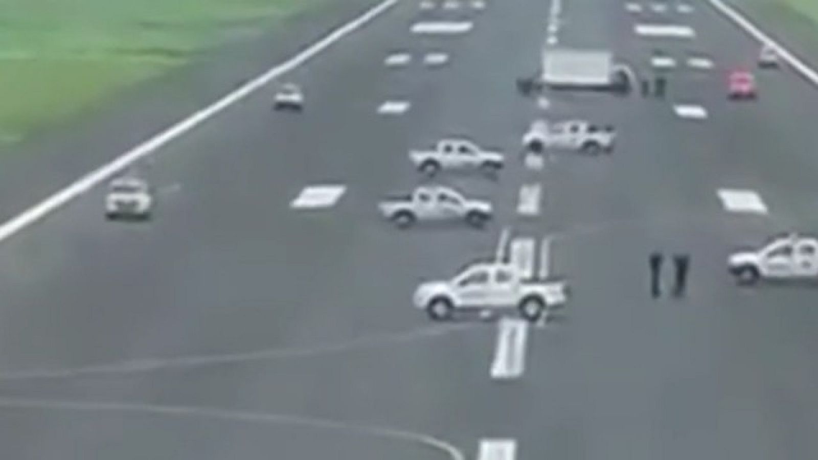 La alcaldesa de Guayaquil prohibe que aterricen dos aviones por temor al coronavirus | Ver