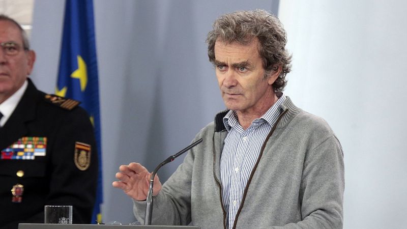 Sanidad valora positivamente el descenso de contagios pero advierte de UCIs saturadas en seis comunidades