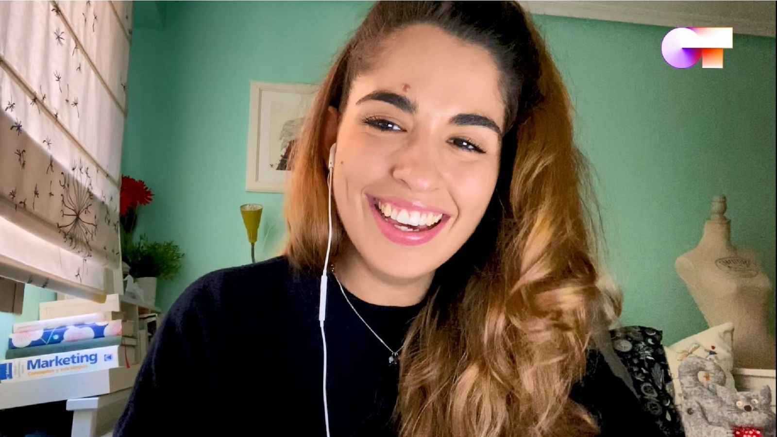 Anajú responde a las preguntas de los fans en su #Ask