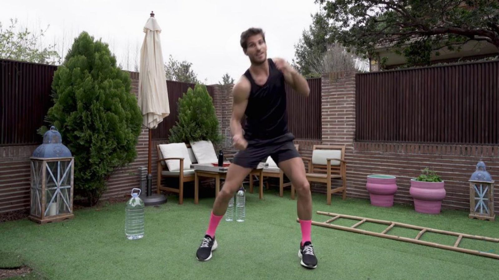 Muévete en casa - Programa 10 (cómo fortalecer piernas, brazos y abdomen en casa) - ver ahora