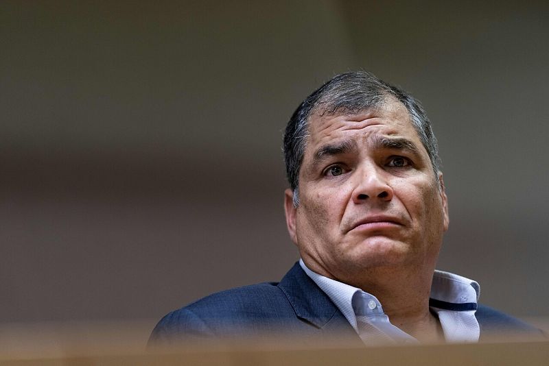 Condenado a ocho años de cárcel por corrupción el expresidente ecuatoriano Rafael Correa
