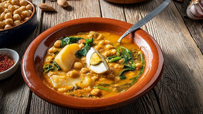 7 recetas de Semana Santa: bacalao, potajes, buñuelos y dulces de Pascua