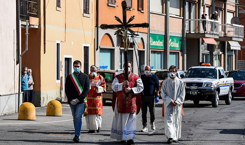 Italia prorroga el confinamiento hasta mayo pese a la ralentización de las muertes diarias y los 30.000 recuperados