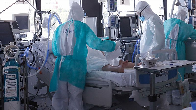 La OMS advierte: "En algunos países casi el 10% de los trabajadores sanitarios está infectado, es alarmante"