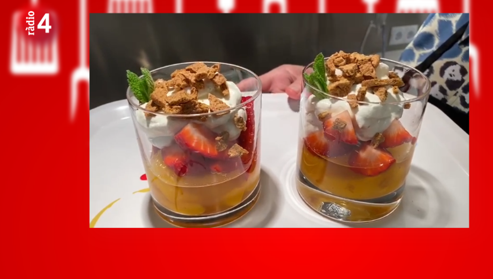 Recepta de Nespres i maduixes  de Carme Ruscalleda