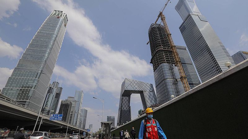 La economía de China se contrae un 6,8% en el primer trimestre del año, su primera caída en 40 años