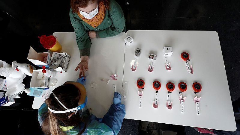 ¿Por qué hay un desfase en los datos? Sanidad revisa las cifras de Cataluña ante las "incoherencias" de los últimos días