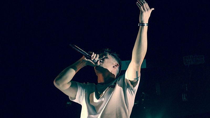 Del freestyle al reguetón: cuarentena con Robledo, protagonista del mejor debut nacional del año con "Dime Bbsita"