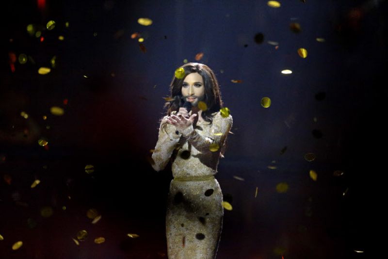 Conchita Wurst cambia radicamente de imagen, y su transformación tiene un único motivo