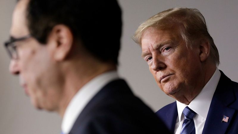 Trump suspende la emisión de permisos de residencia permanente durante al menos 60 días